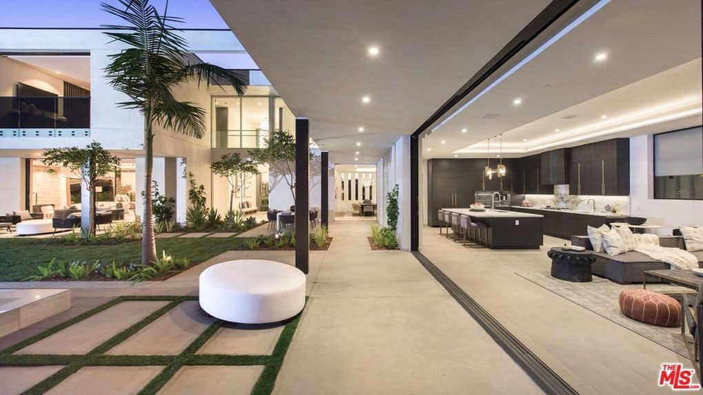 1218 Roberto Lane Los Angeles CA