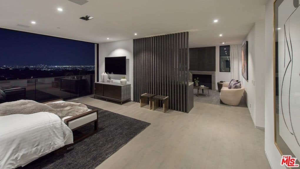1218 Roberto Lane Los Angeles CA