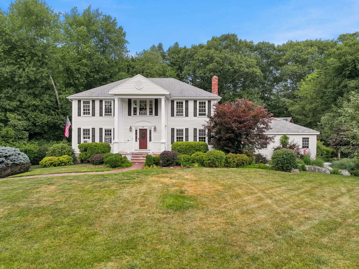 North Andover MA, 24 Cross Bow Lane