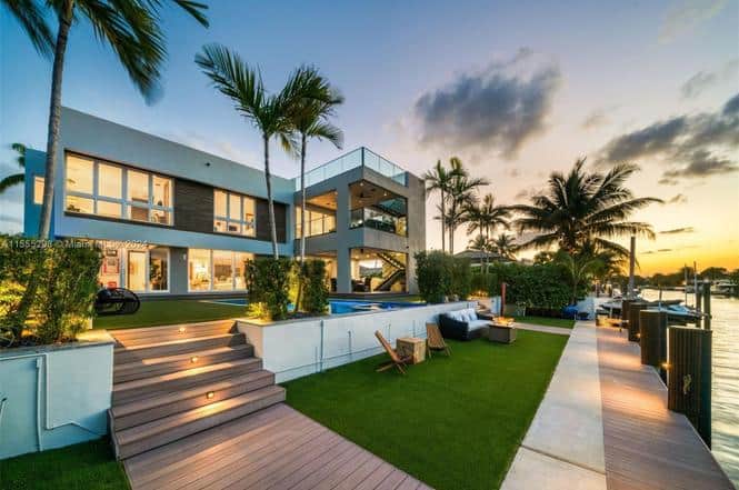 2381 Bayview Lane North Miami FL 33181