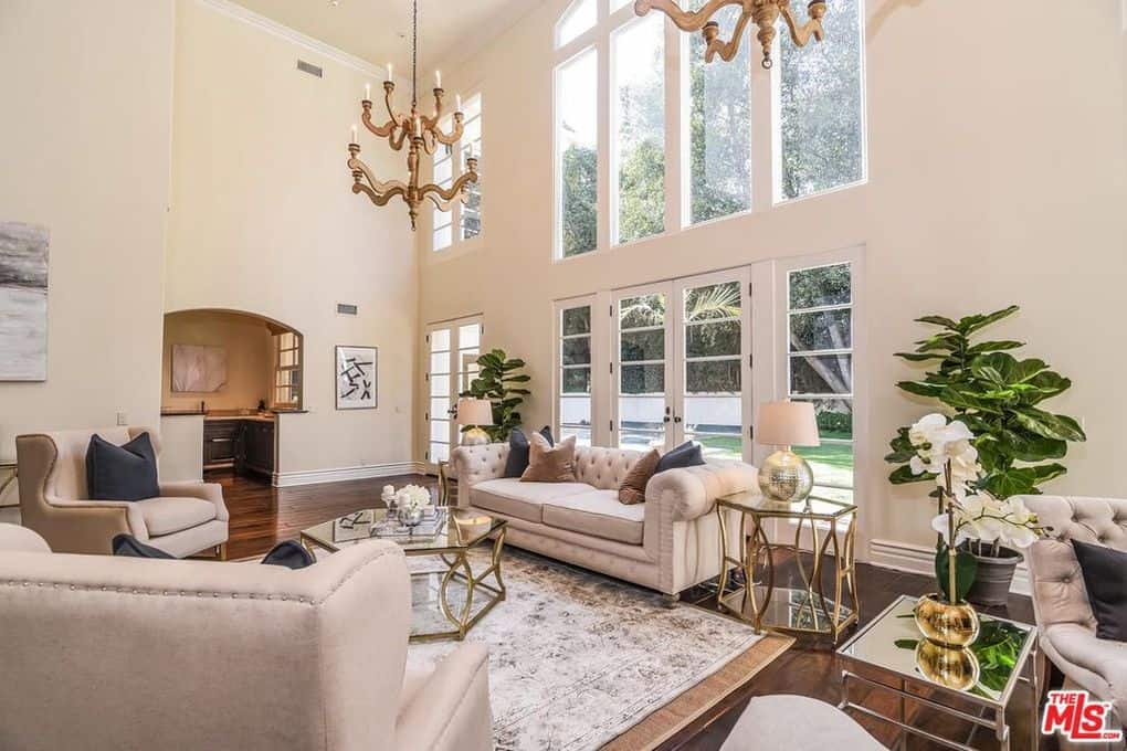 3901 Longridge Avenue Los Angeles LA 91423