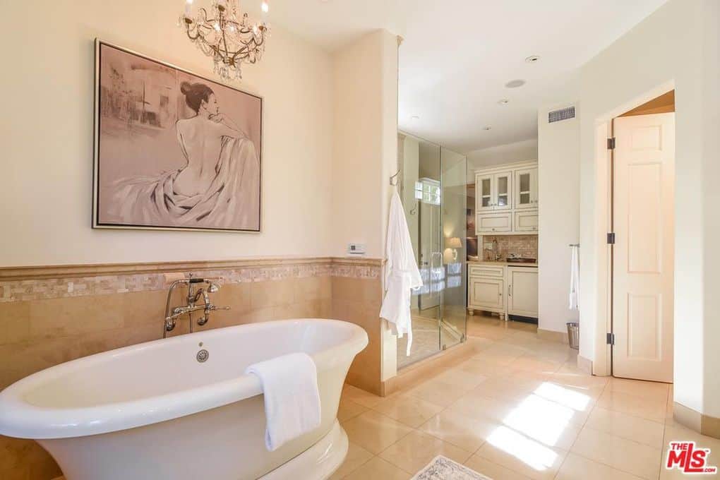 3901 Longridge Avenue Los Angeles LA 91423