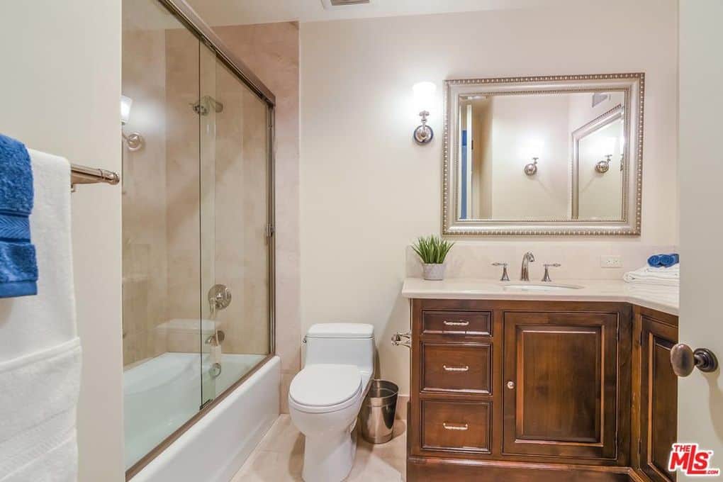 3901 Longridge Avenue Los Angeles LA 91423