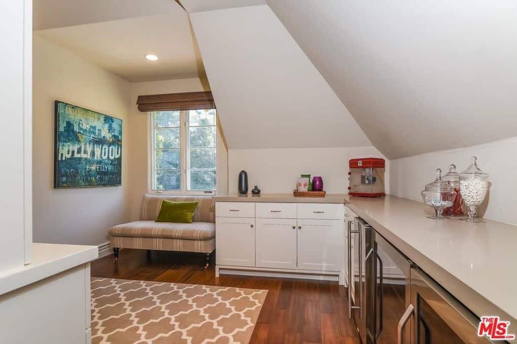 3901 Longridge Avenue Los Angeles LA 91423