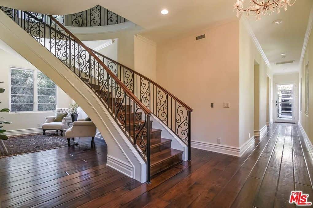 3901 Longridge Avenue Los Angeles LA 91423