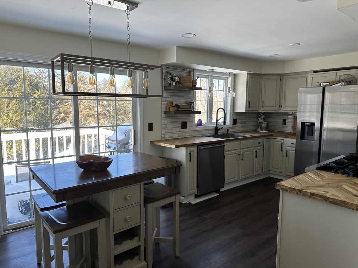 Easthampton MA 01027