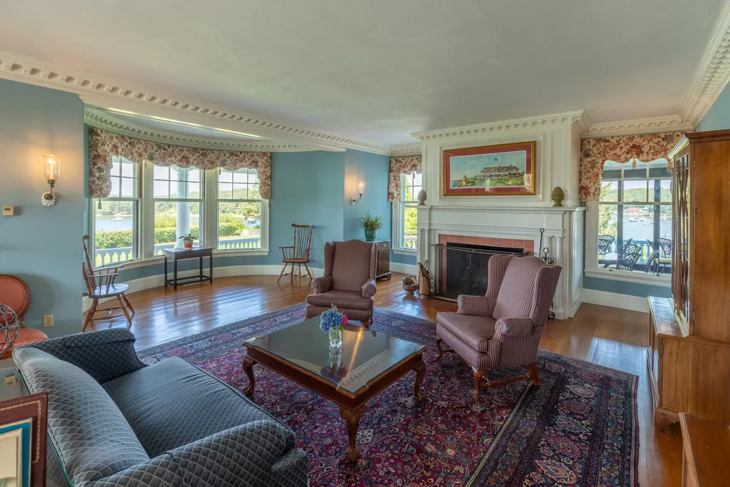 314 Quissett Avenue Falmouth MA 02543