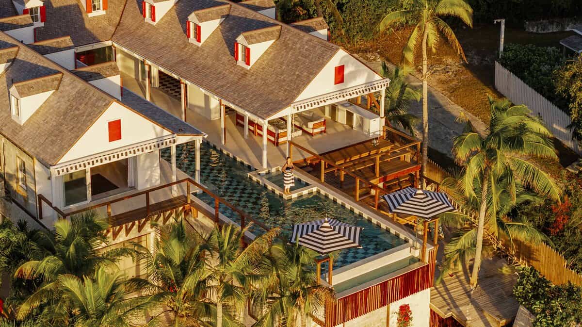 King's Crown Harbour Island BS