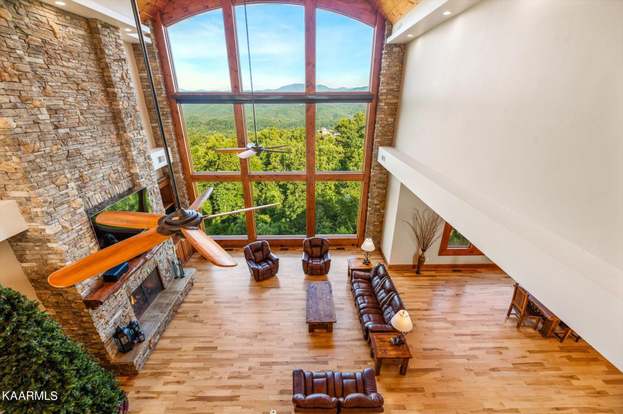 3035 Smoky Bluff Trail Sevierville TN 37862