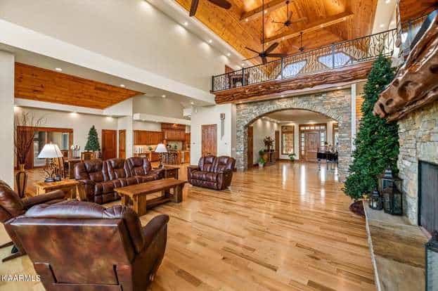 3035 Smoky Bluff Trail Sevierville TN 37862