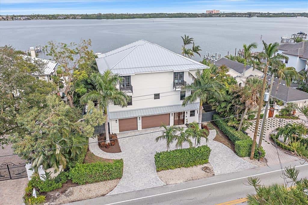 8201 Midnight Pass Road Sarasota FL 34242