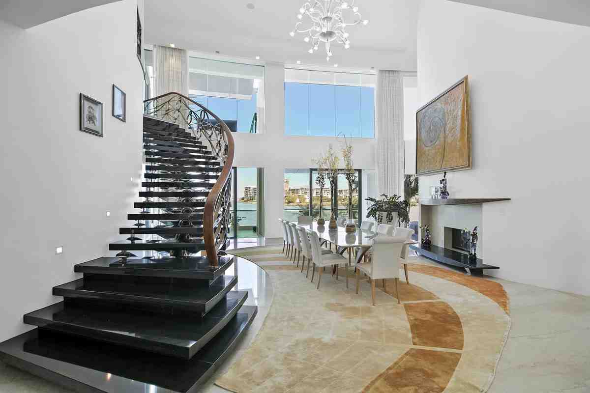 7-13 King Arthurs Court Queensland AU