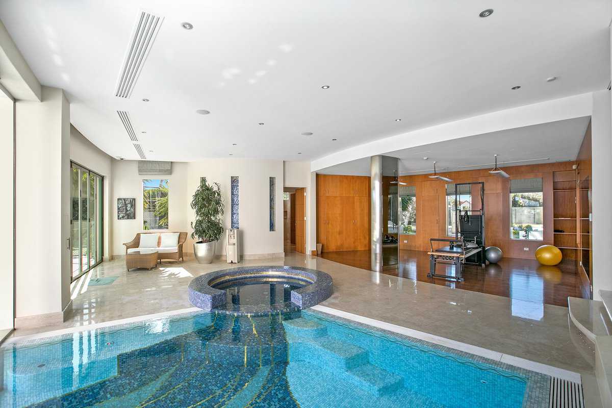 7-13 King Arthurs Court Queensland AU
