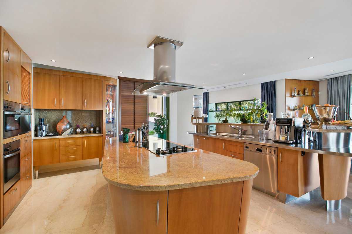 7-13 King Arthurs Court Queensland AU