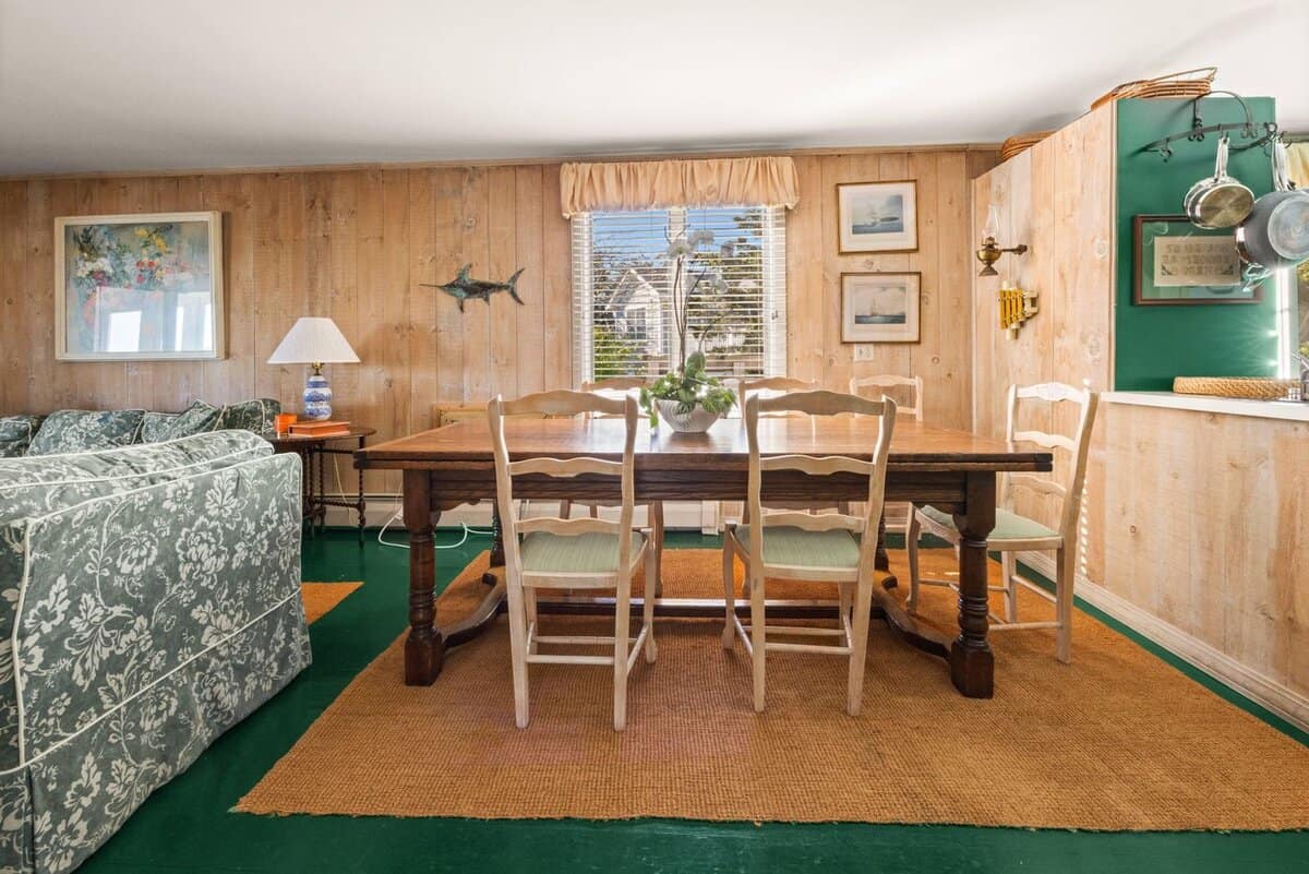 9 Weston Avenue Oak Bluffs MA 02568
