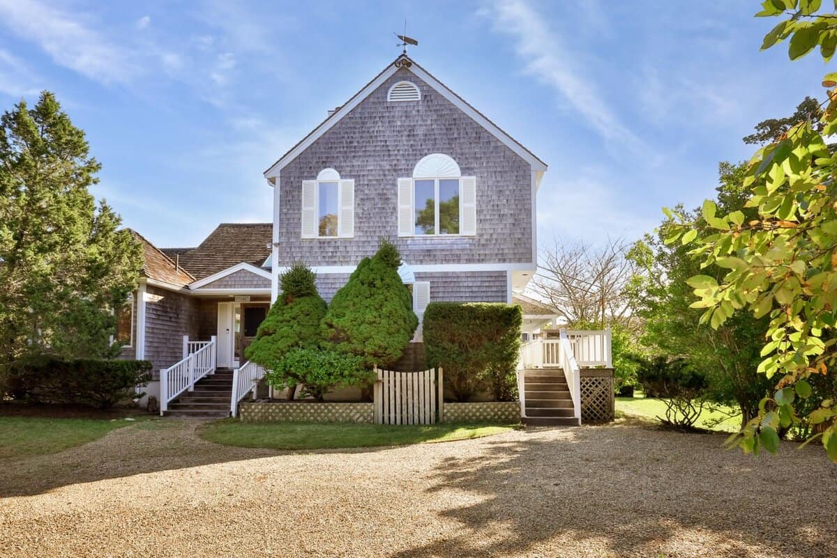 9 Weston Avenue Oak Bluffs MA 02568