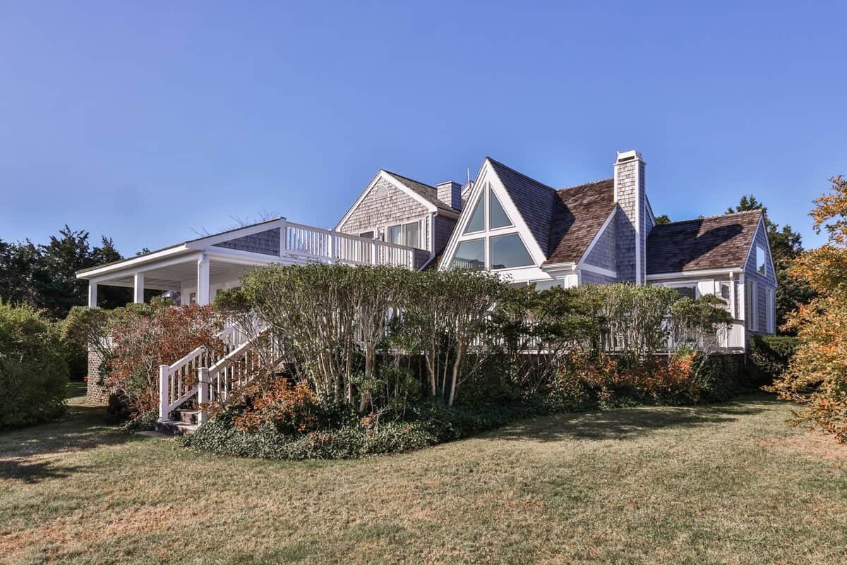 9 Weston Avenue Oak Bluffs MA 02568