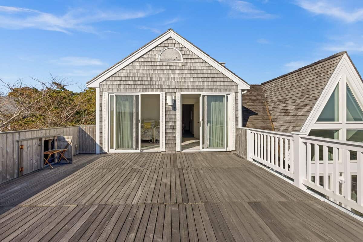9 Weston Avenue Oak Bluffs MA 02568