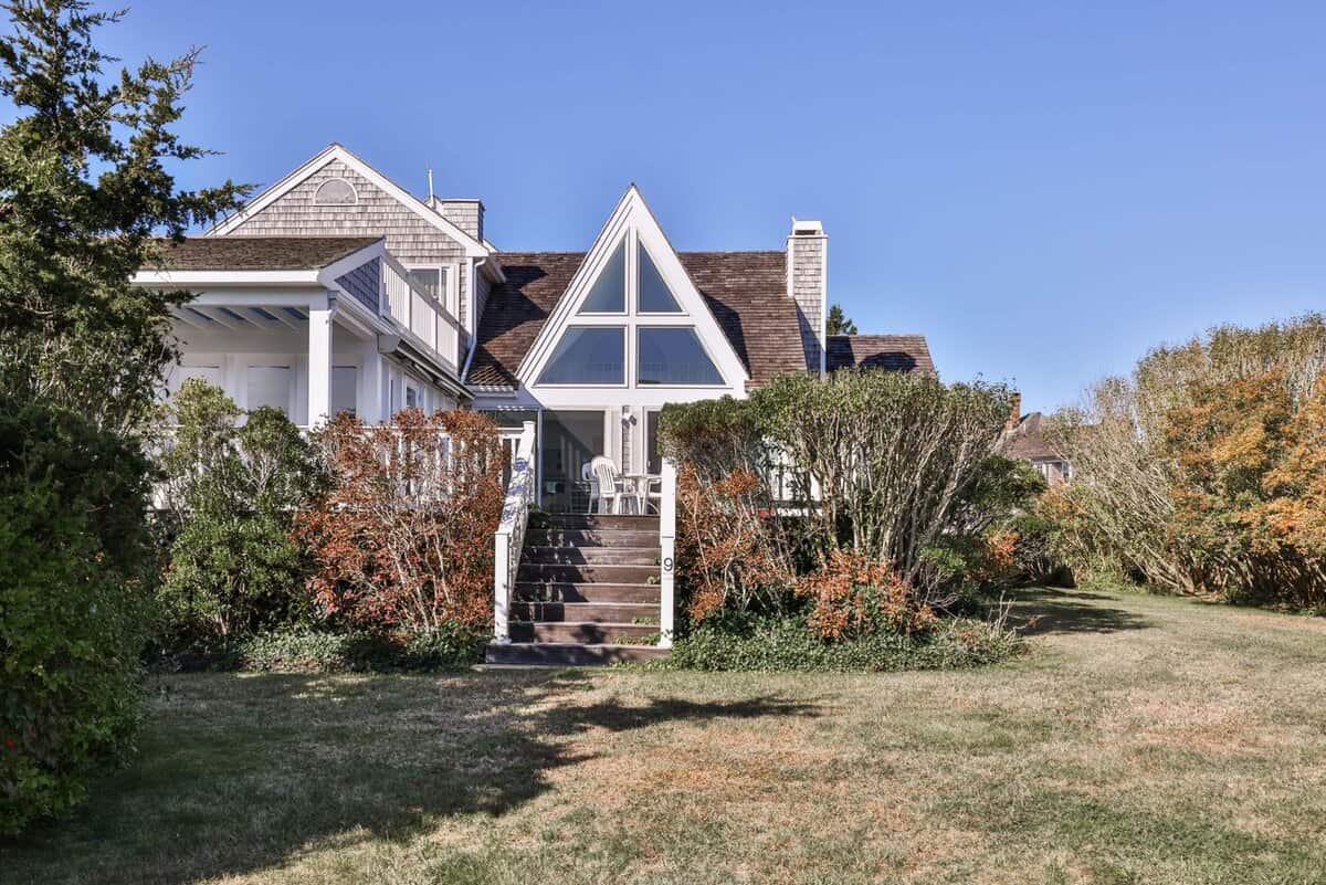 9 Weston Avenue Oak Bluffs MA 02568