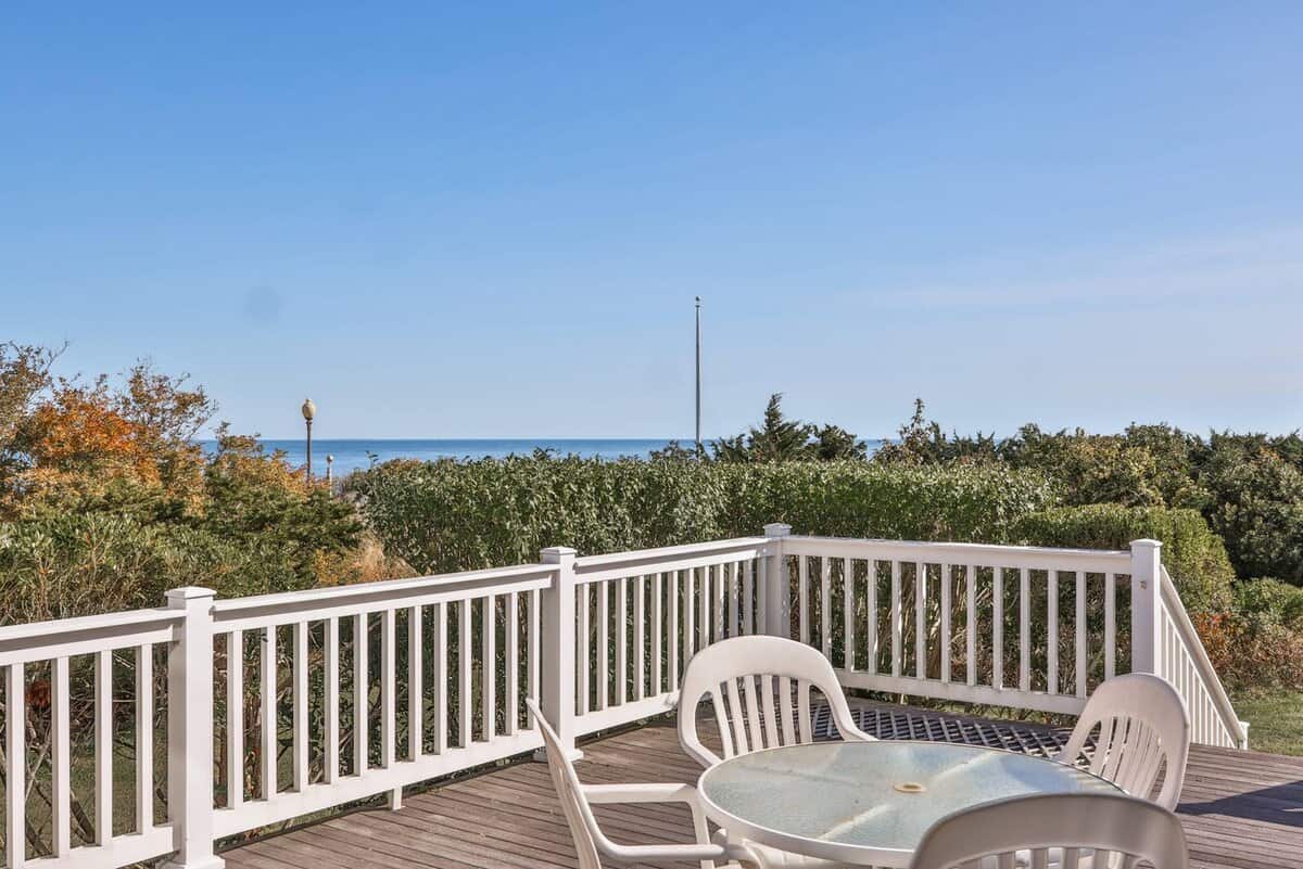 9 Weston Avenue Oak Bluffs MA 02568