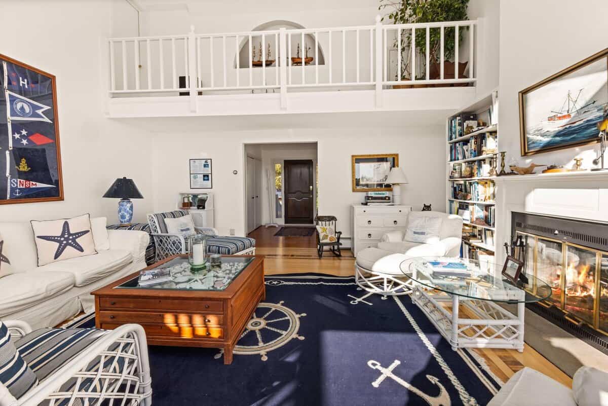 9 Weston Avenue Oak Bluffs MA 02568