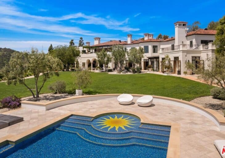 9904 Kip Drive Beverly Hills CA 90210