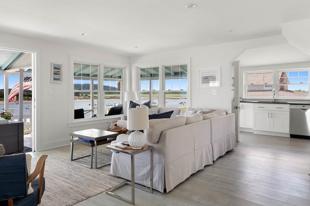 15 River Road Ipswich MA 01938