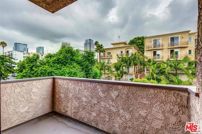 2307 Fox Hills Drive Los Angeles CA 90064