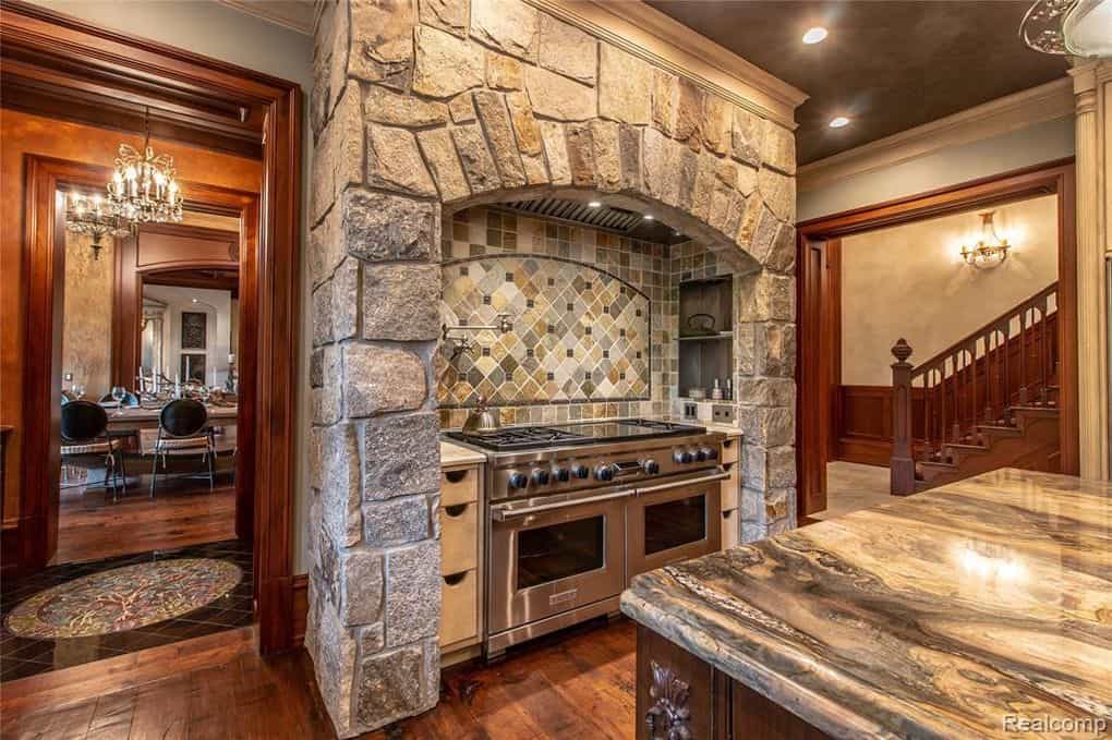 7420 Inner Circle Drive Bloomfield Township MI 48301