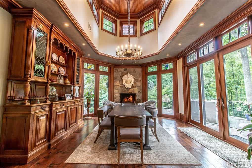 7420 Inner Circle Drive Bloomfield Township MI 48301