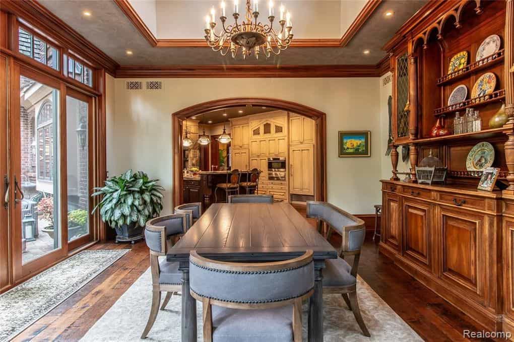 7420 Inner Circle Drive Bloomfield Township MI 48301