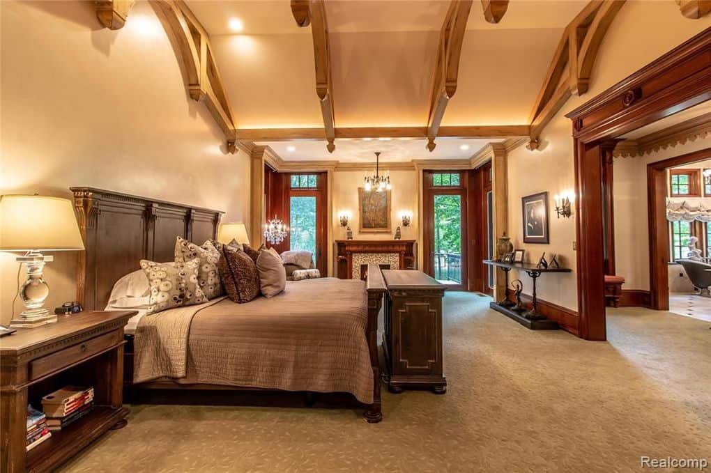 7420 Inner Circle Drive Bloomfield Township MI 48301
