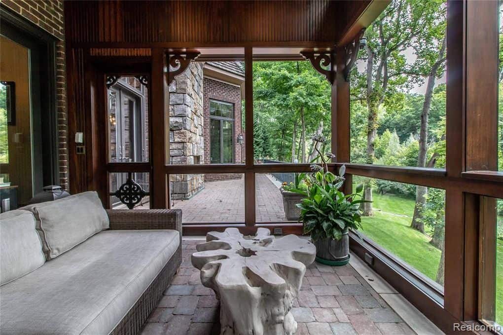 7420 Inner Circle Drive Bloomfield Township MI 48301