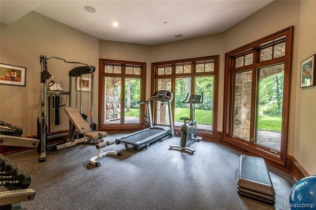 7420 Inner Circle Drive Bloomfield Township MI 48301