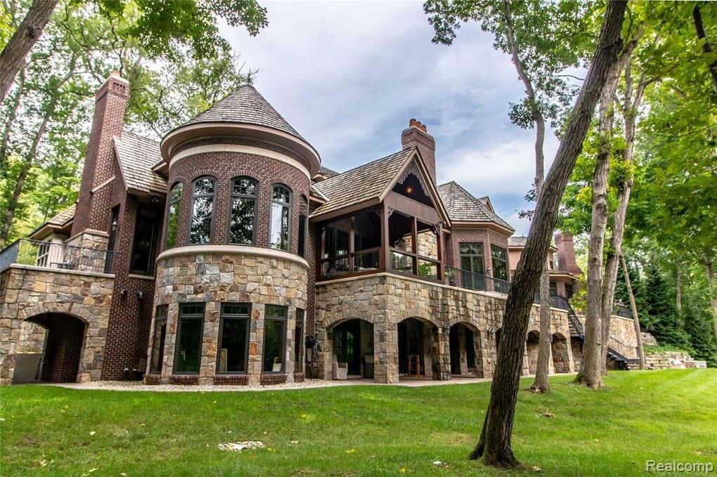 7420 Inner Circle Drive Bloomfield Township MI 48301