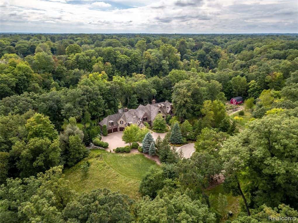 7420 Inner Circle Drive Bloomfield Township MI 48301