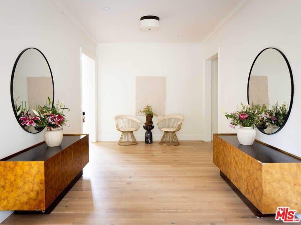555 N Tigertail Road Los Angeles CA 90049