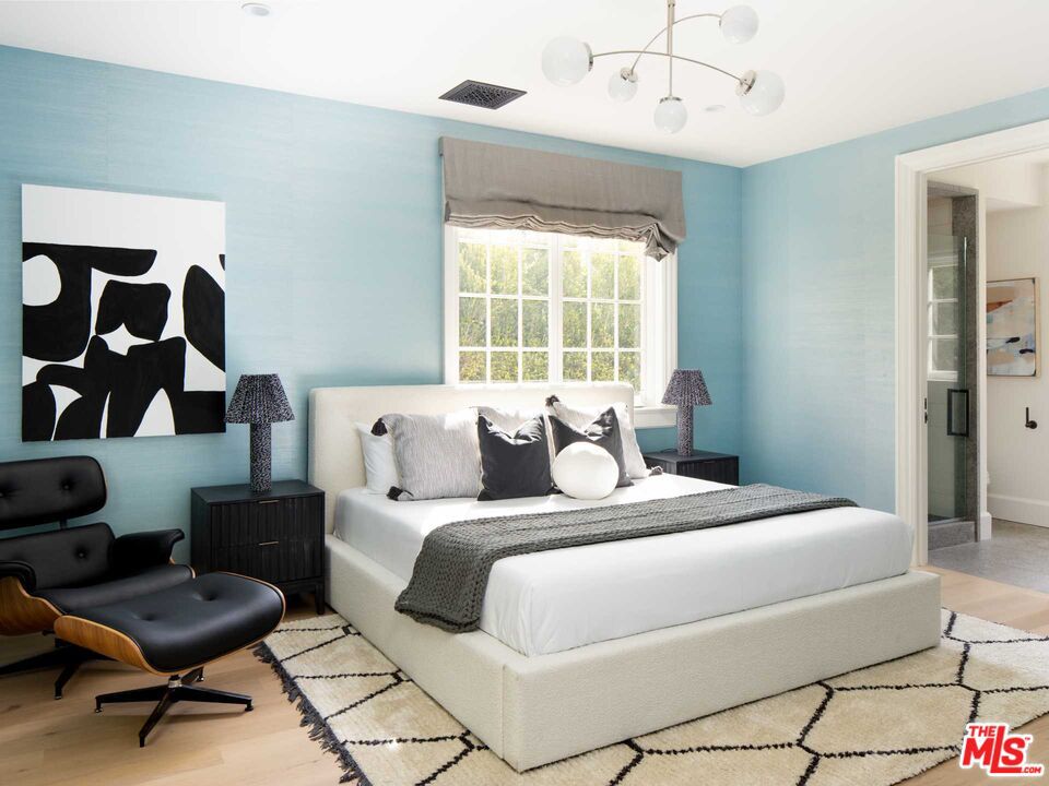 555 N Tigertail Road Los Angeles CA 90049
