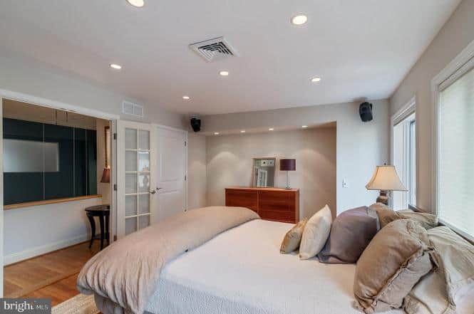 111 Naudain Street Philadelphia PA 19147