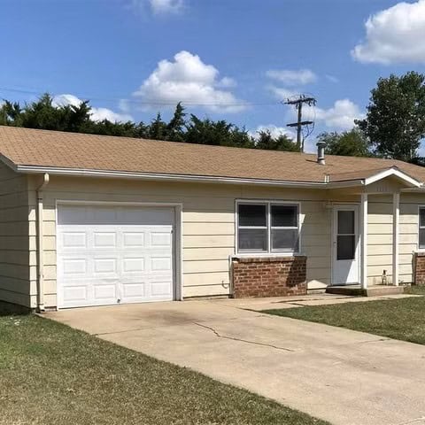 1113 E 10th Wellington KS 67152