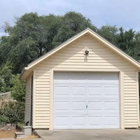 1113 E 10th Wellington KS 67152