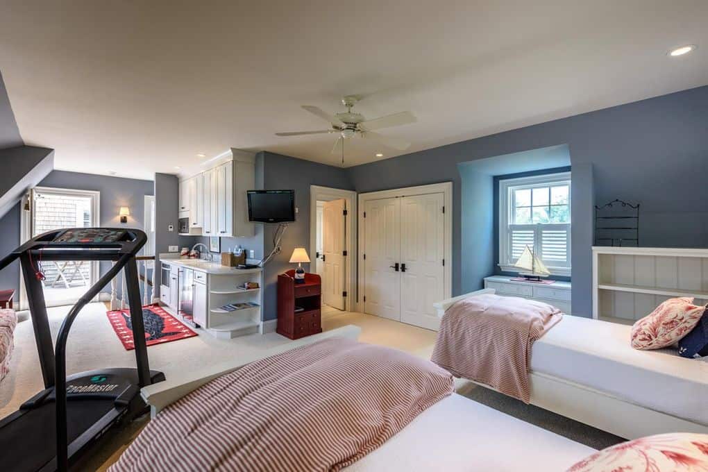 103 Main Street Vineyard Haven MA 02568