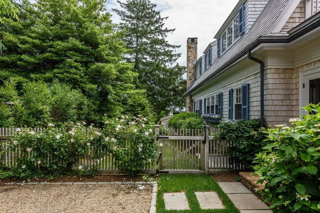 103 Main Street Vineyard Haven MA 02568