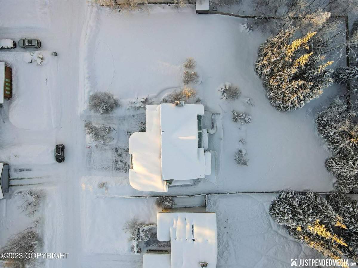 3327 Illiamna Avenue Anchorage AK 99517