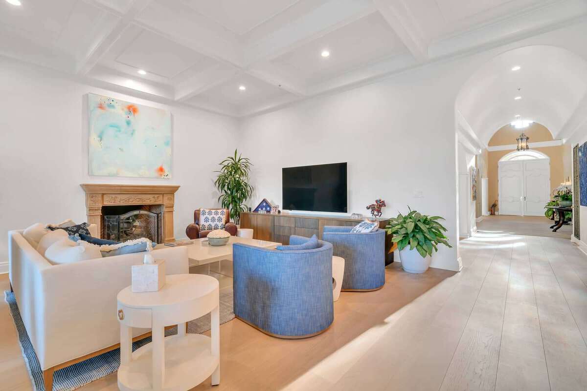 2286 Worthing Lane Bel Air Crest CA 90077