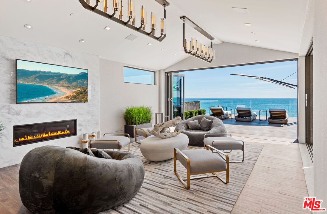 22150 Pacific Coast Highway Malibu CA 90265