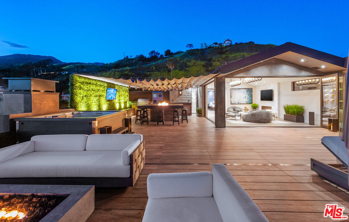 22150 Pacific Coast Highway Malibu CA 90265