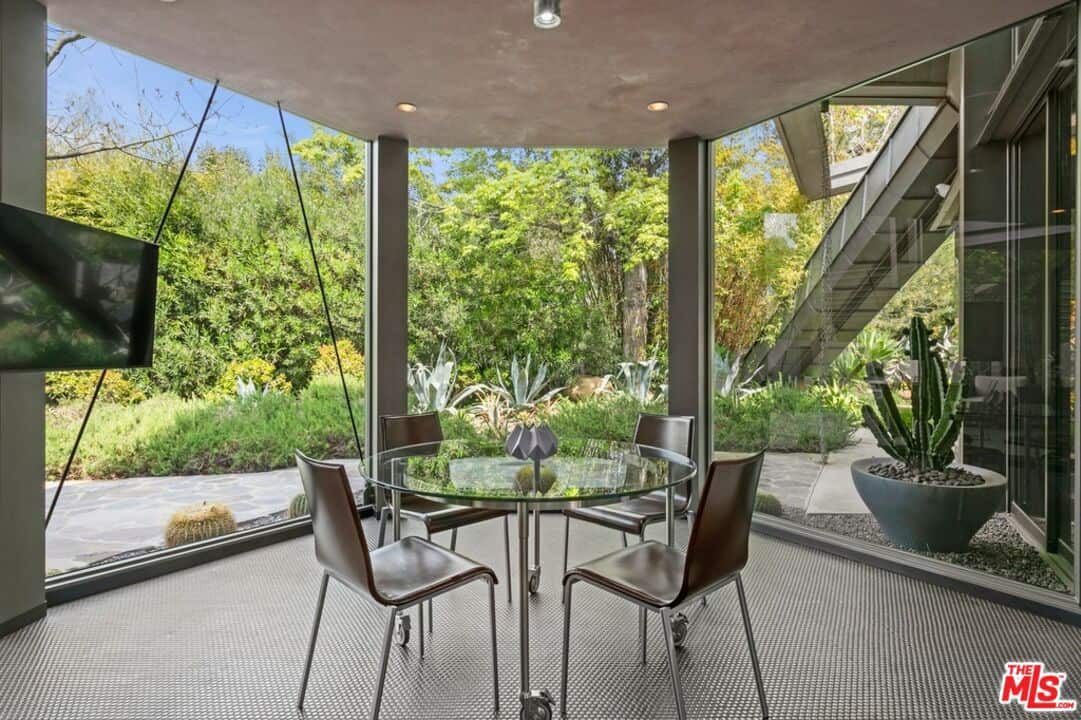 15216 Antelo Place Los Angeles CA 90077