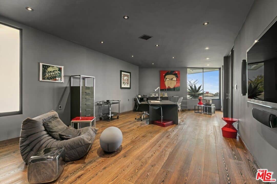 15216 Antelo Place Los Angeles CA 90077