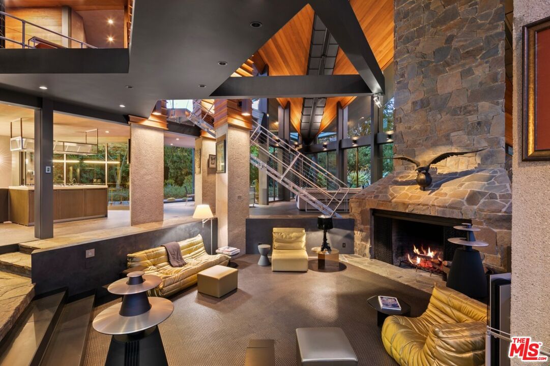 15216 Antelo Place Los Angeles CA 90077
